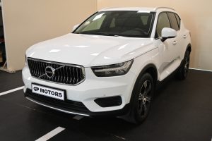 VOLVO XC40 (2017–>) XC40 T2 Geartronic Momentu…