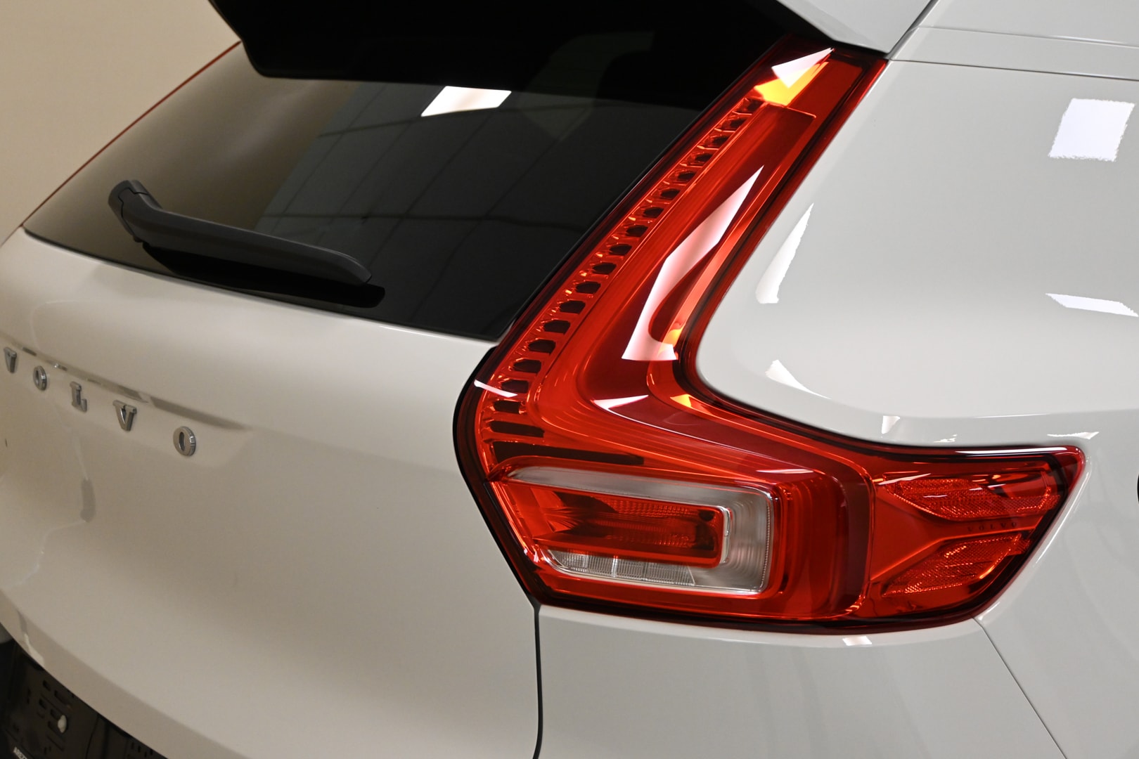 VOLVO XC40 (2017–>) XC40 T2 Geartronic Momentu…