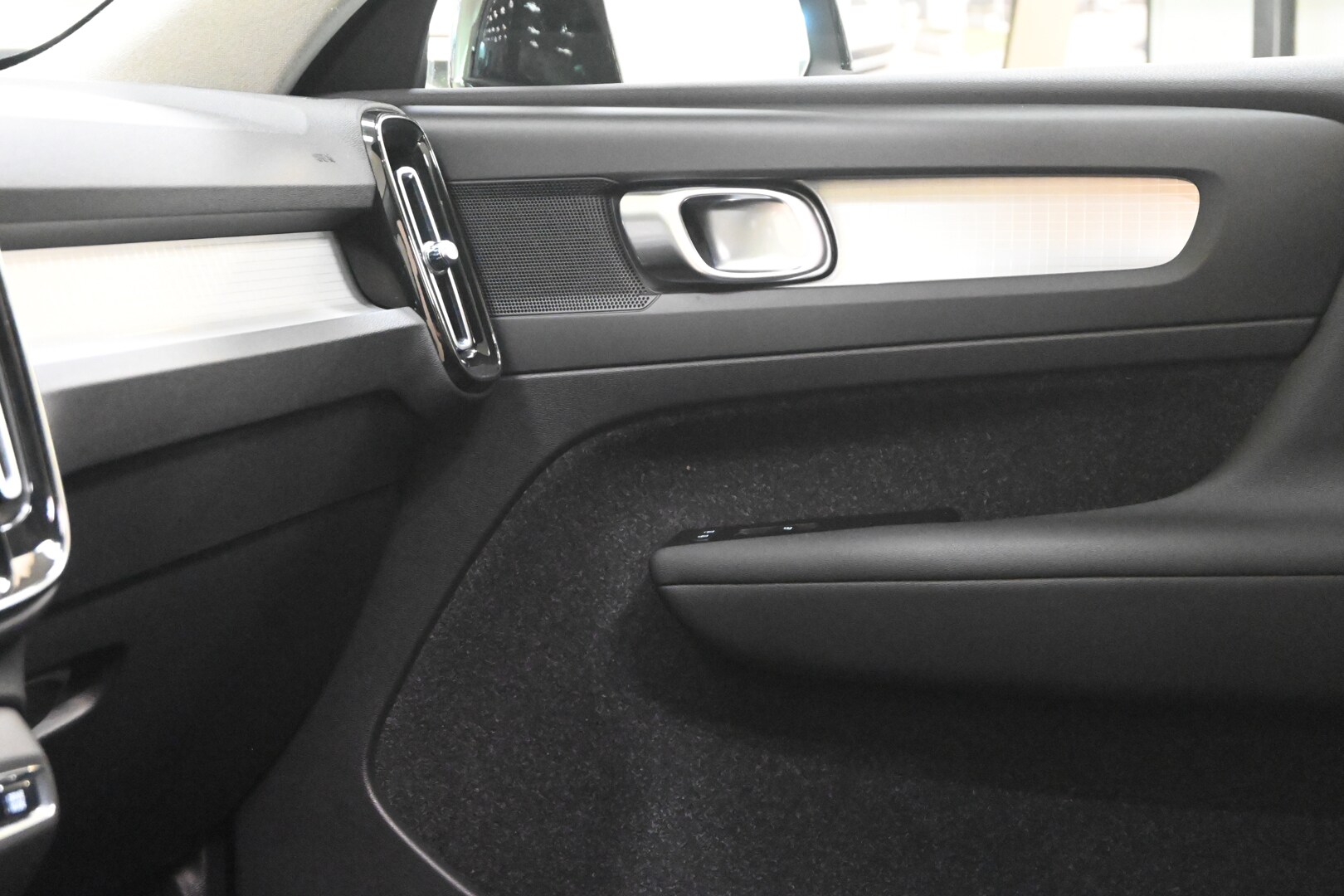 VOLVO XC40 (2017–>) XC40 T2 Momentum