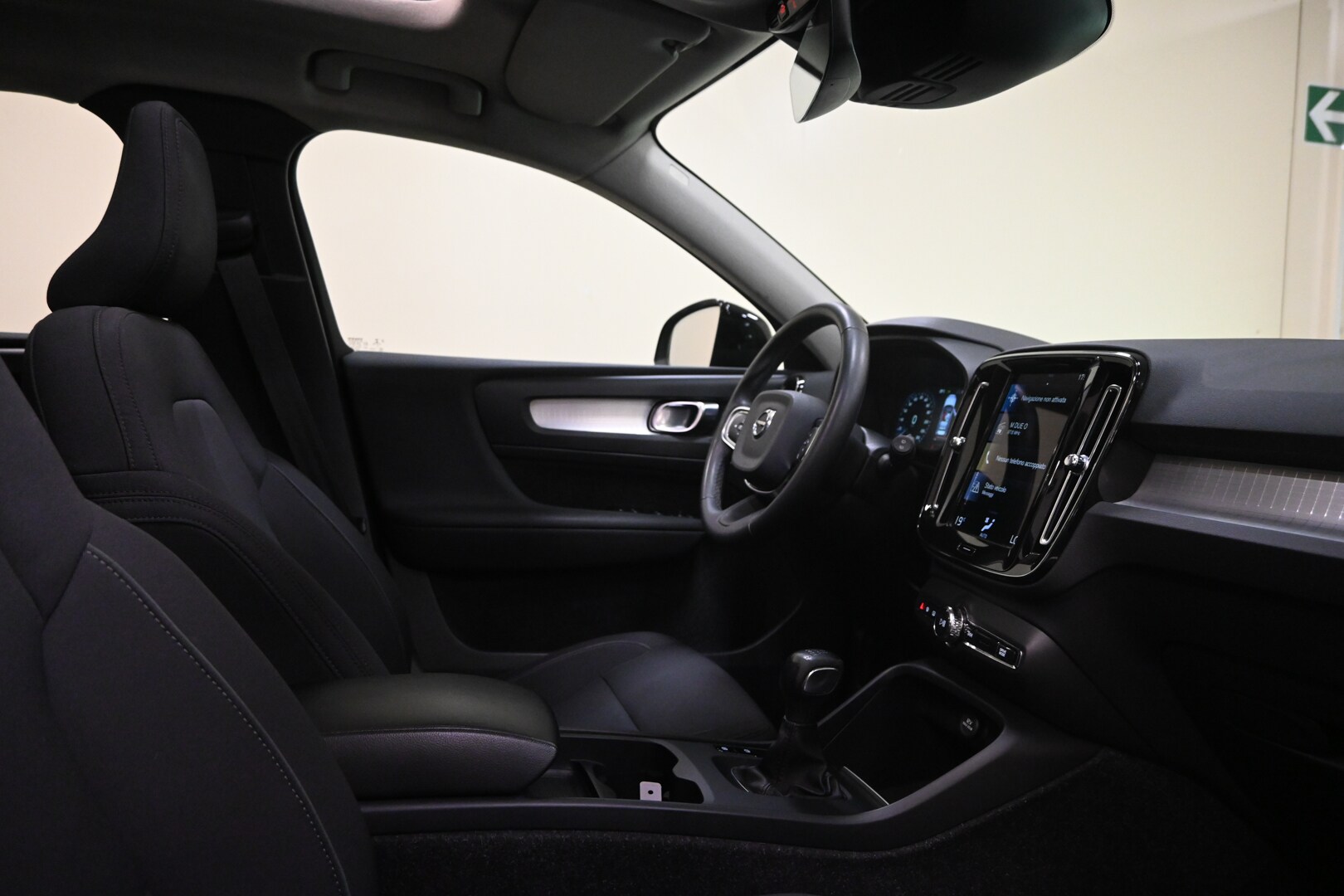 VOLVO XC40 (2017–>) XC40 T2 Momentum