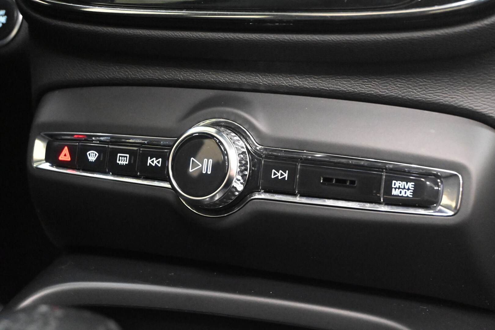 VOLVO XC40 (2017–>) XC40 T2 Momentum