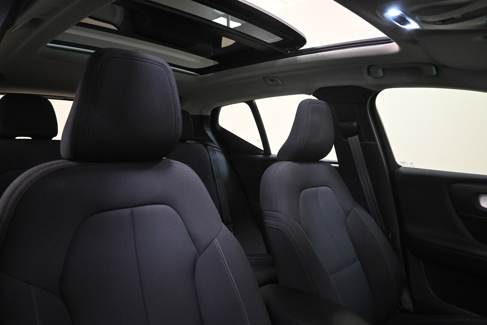 VOLVO XC40 (2017–>) XC40 T2 Momentum