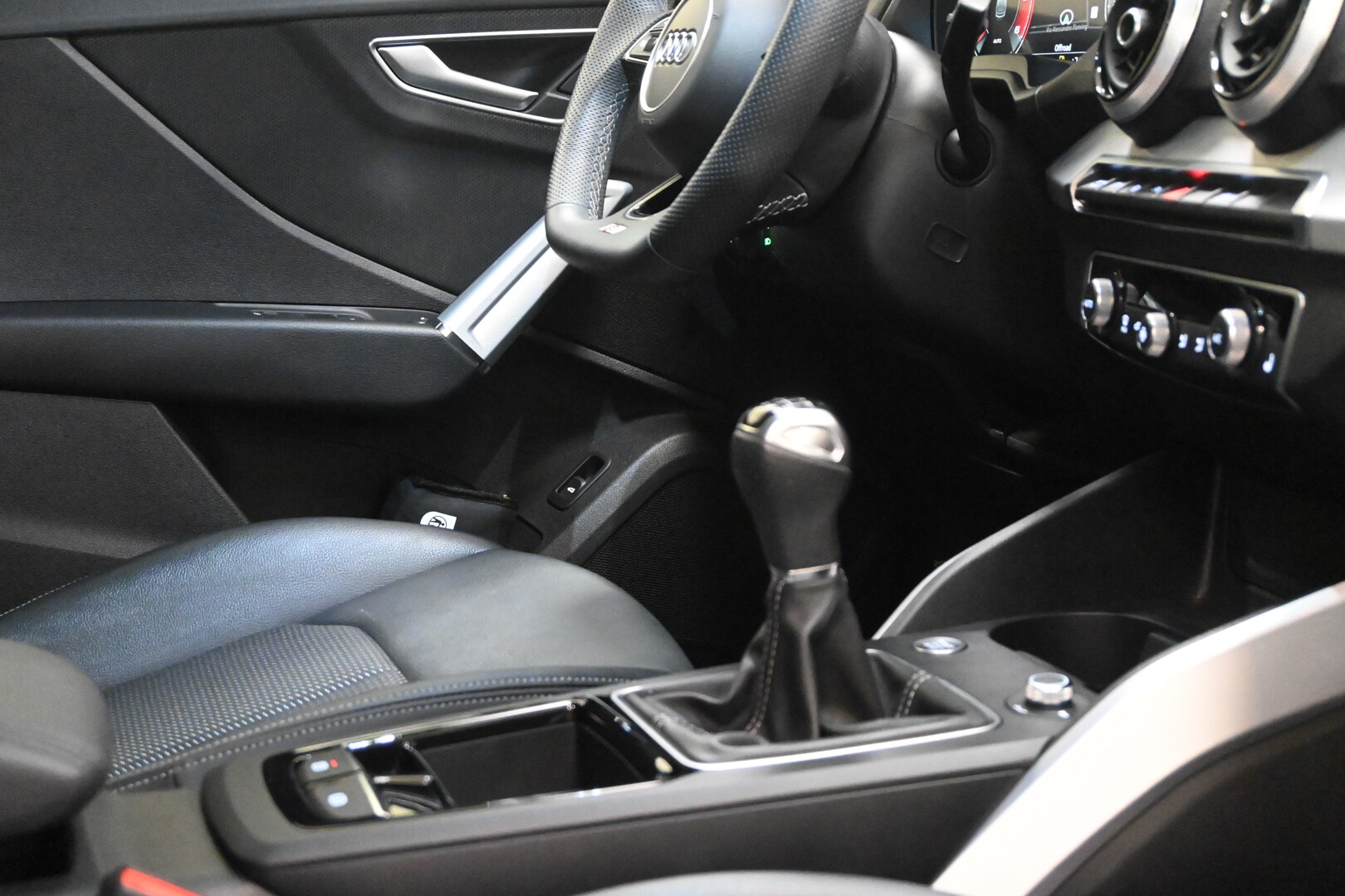 AUDI Q2 Q2 30 TDI S line Edition