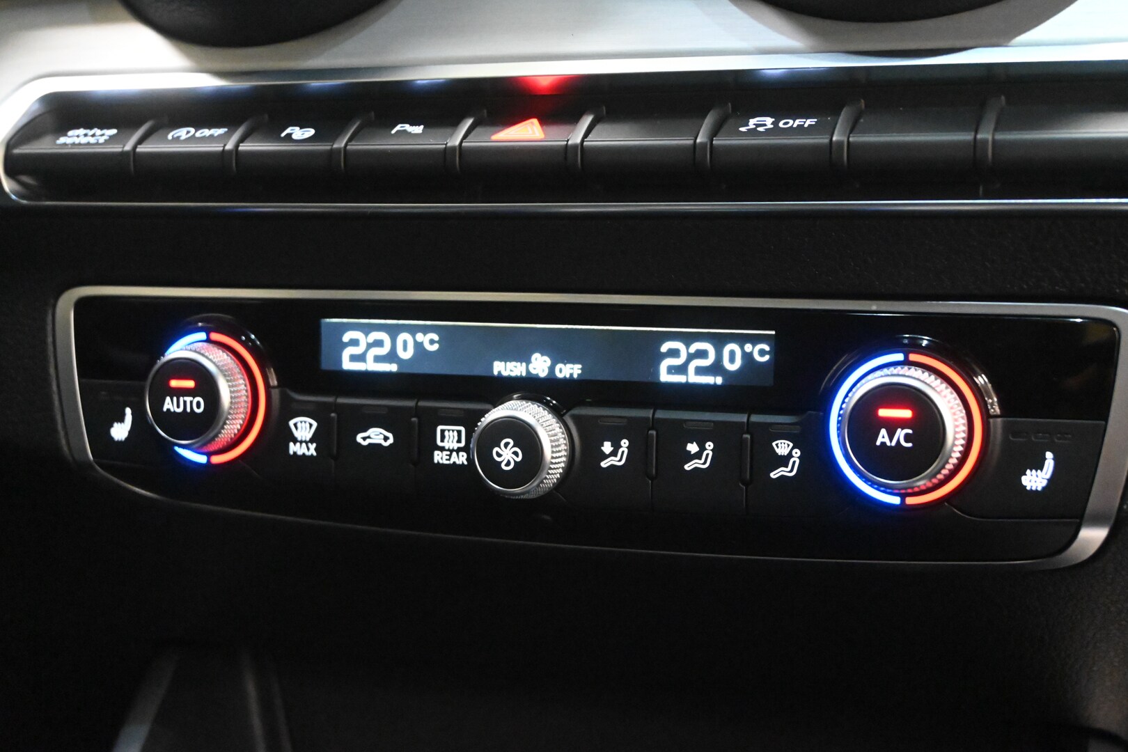 AUDI Q2 Q2 30 TDI S line Edition