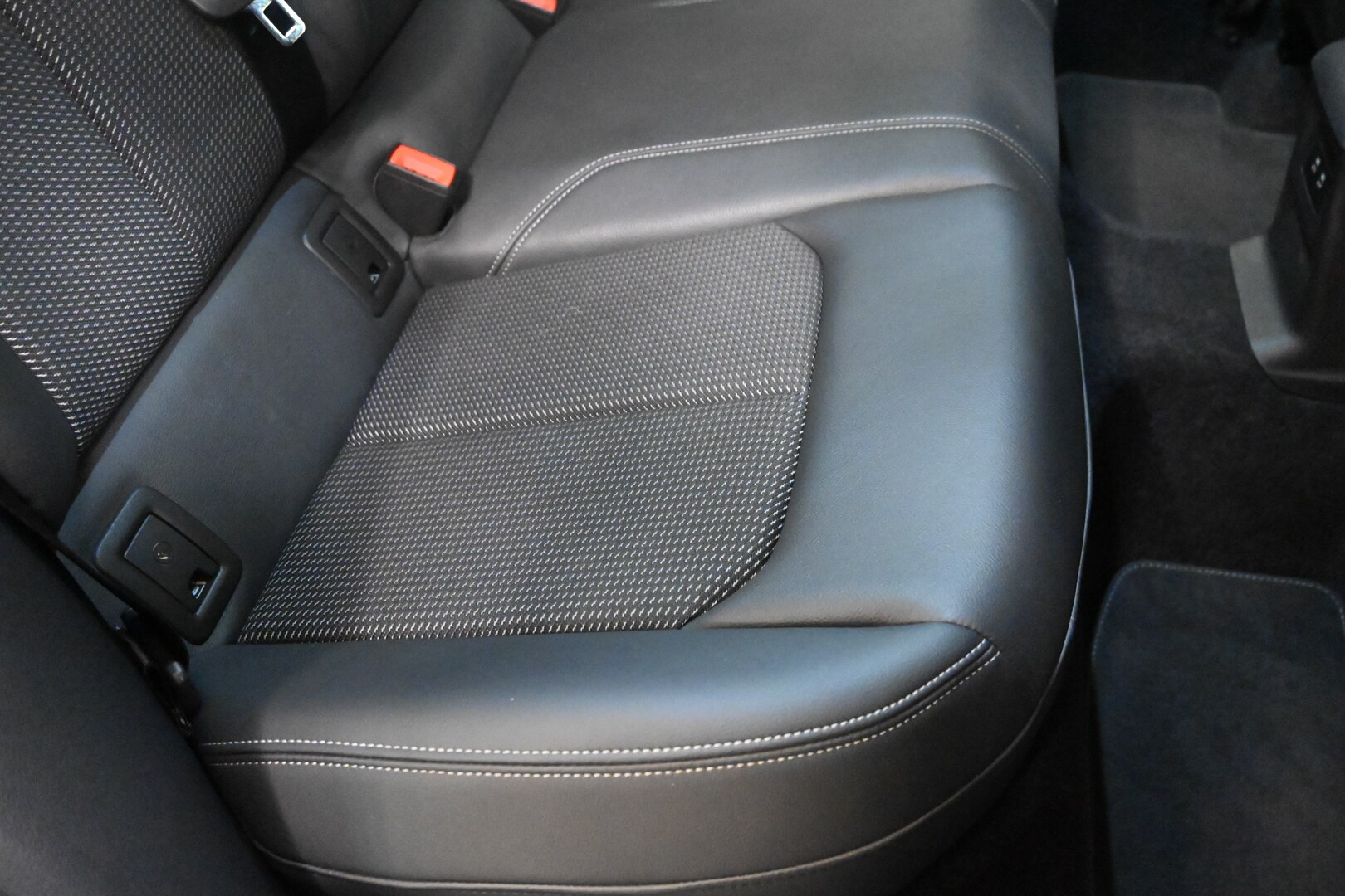 AUDI Q2 Q2 30 TDI S line Edition