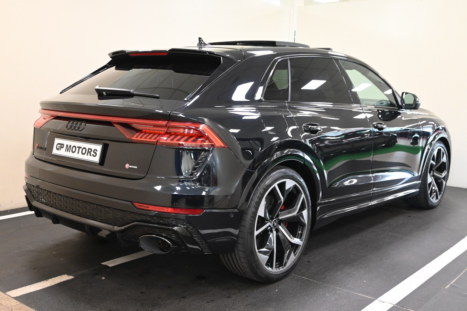AUDI Q8 RS Q8 TFSI V8 quattro tiptronic