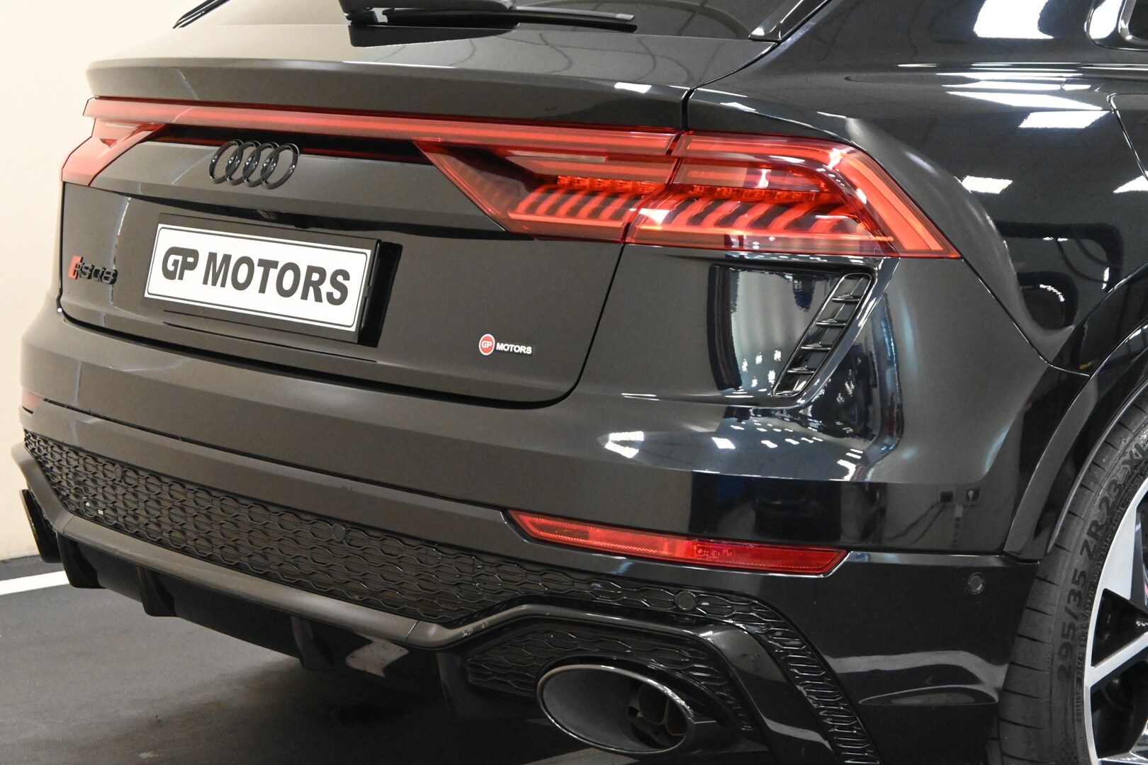 AUDI Q8 RS Q8 TFSI V8 quattro tiptronic