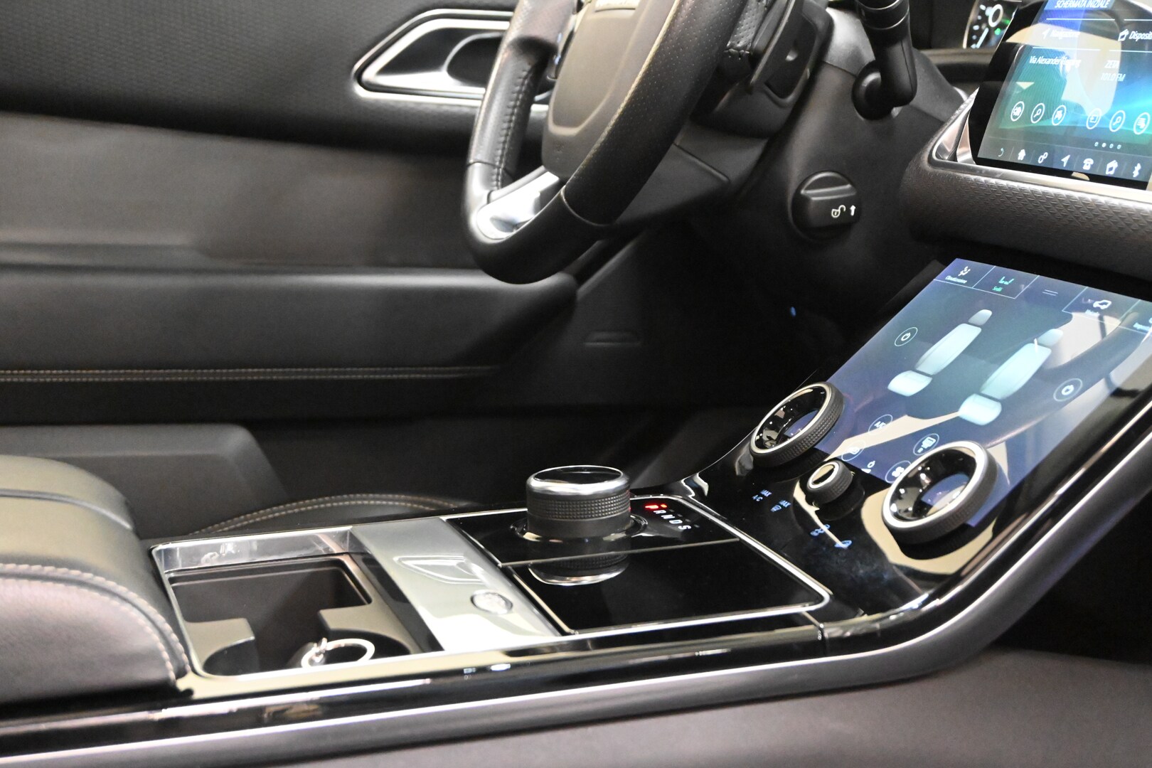 LAND ROVER Range Rover Velar Range Rover Velar …