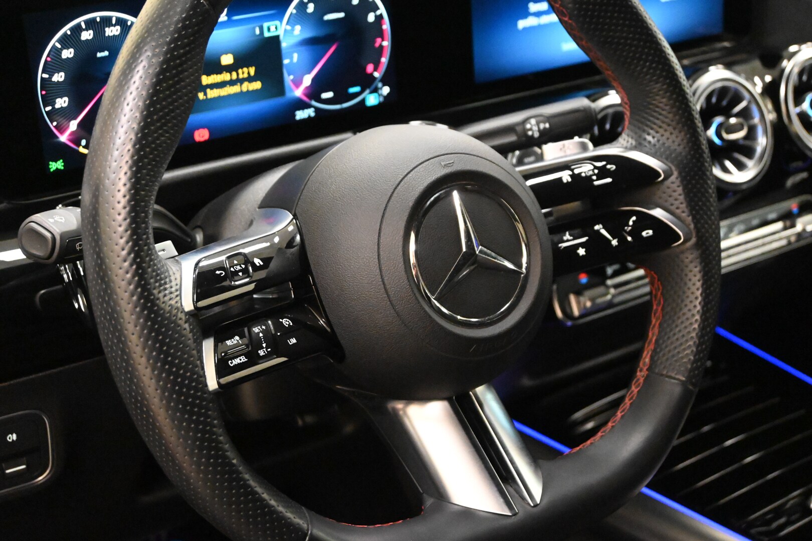 MERCEDES Classe B (W247) B 180 Automatic AM…