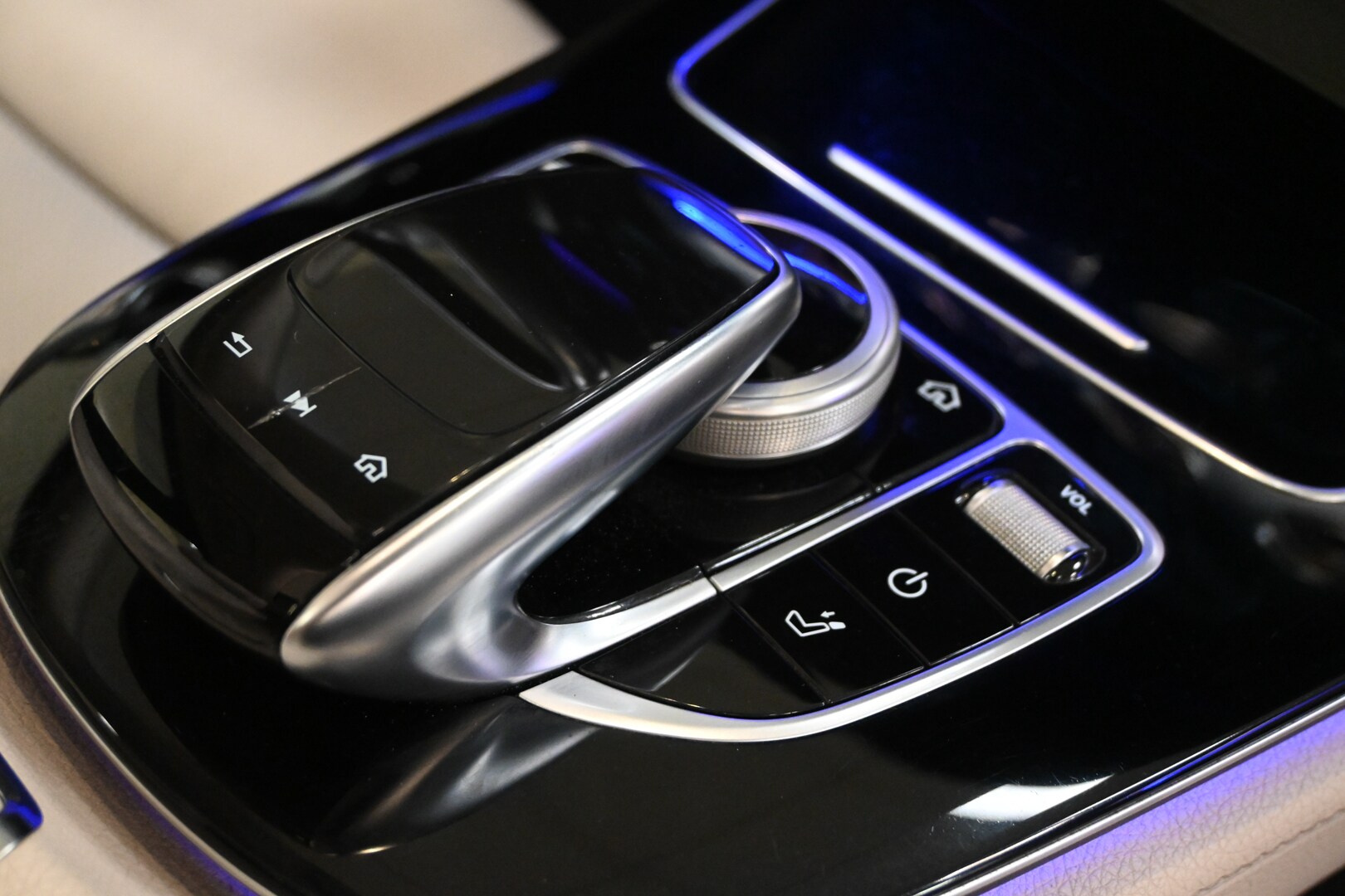 MERCEDES Classe E (W/S213) E 220 d S.W. 4Mati…
