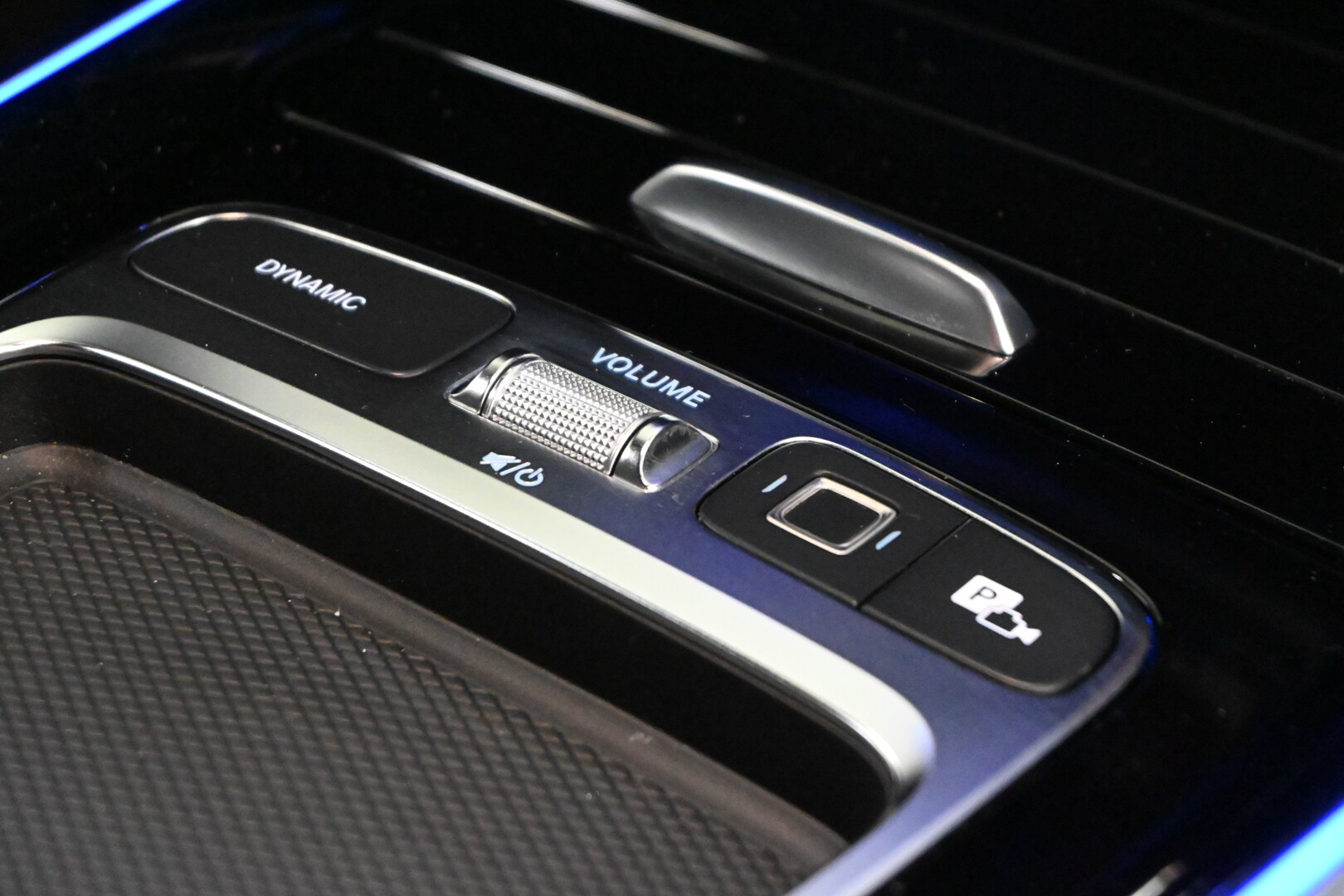 MERCEDES GLA (H247) GLA 200 d Automati…