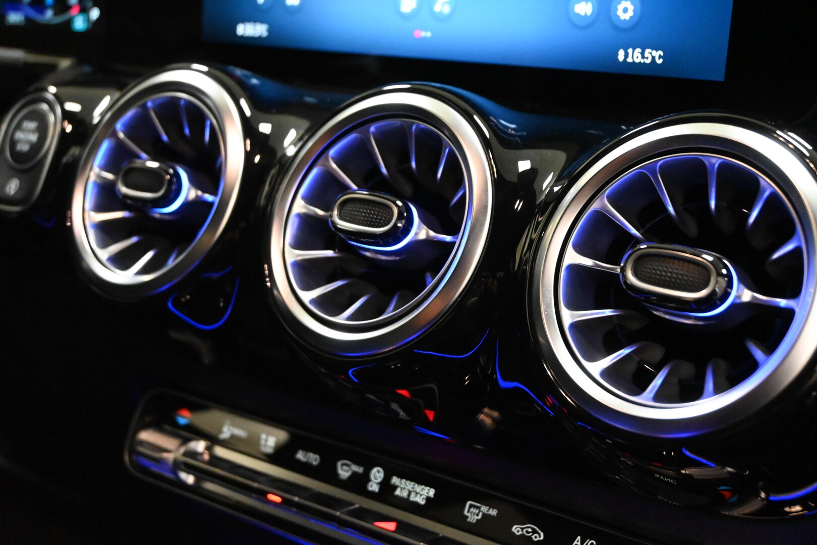 MERCEDES GLA (H247) GLA 200 d Automati…