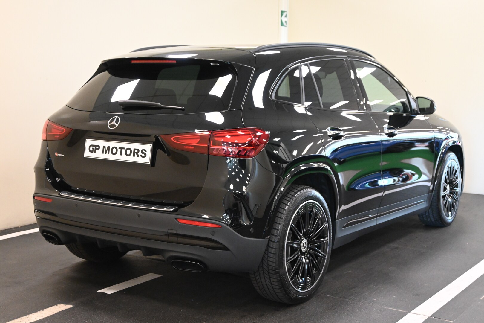MERCEDES GLA (H247) GLA 200 d Automati…