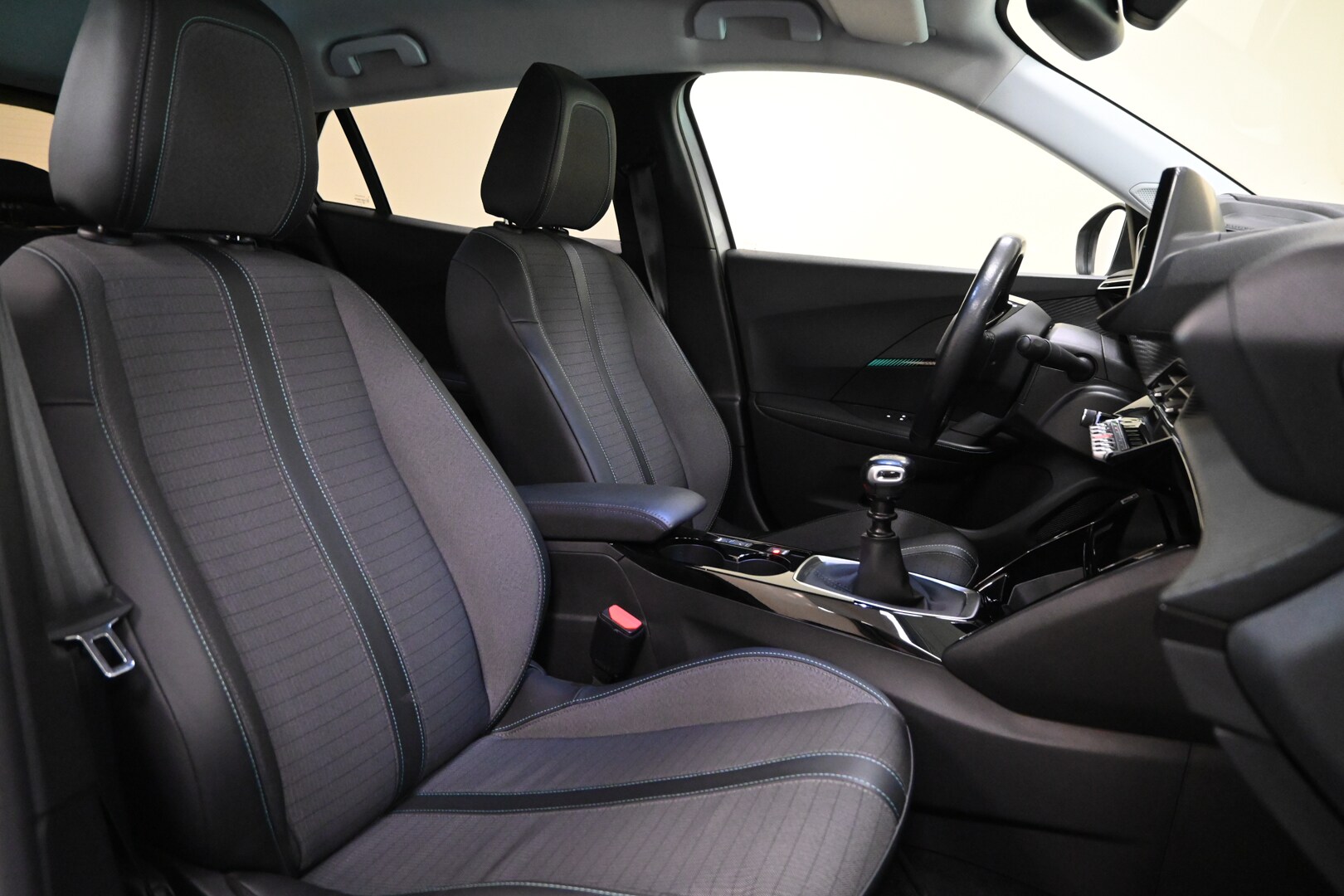 PEUGEOT 2008 2ª serie 2008 PureTech 130 S&S Al…